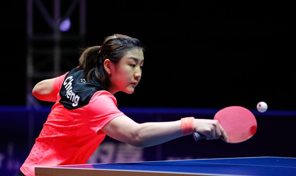 球场上赢得 球场上赢得