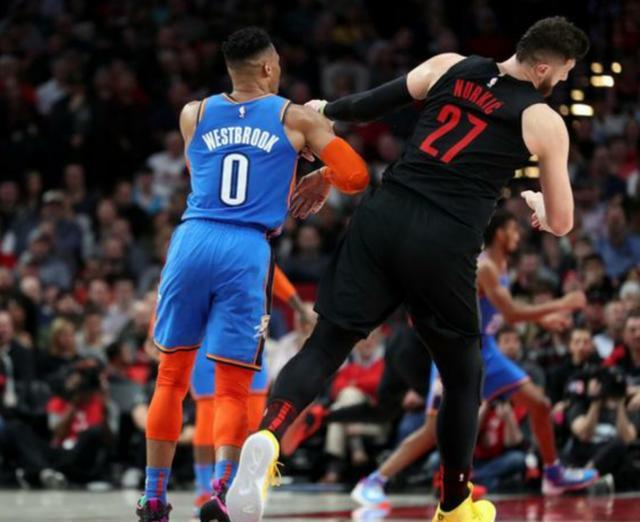 而在防守端 而在防守端